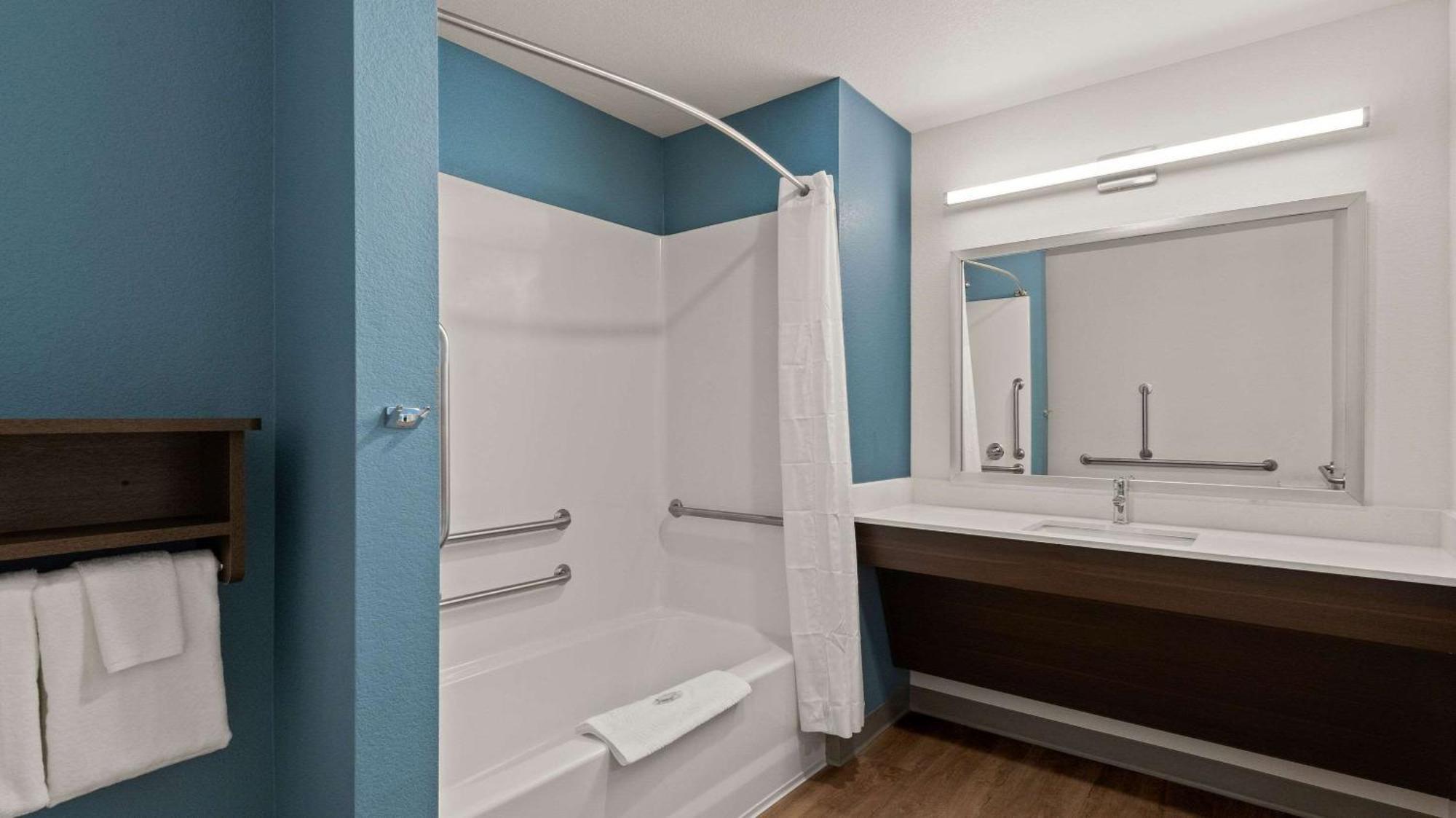 Woodspring Suites Greeley Εξωτερικό φωτογραφία